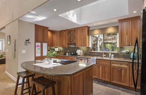 Cazadero House | Buck Hollow ~ Peace and Quiet Abound at this Creekside Retreat.