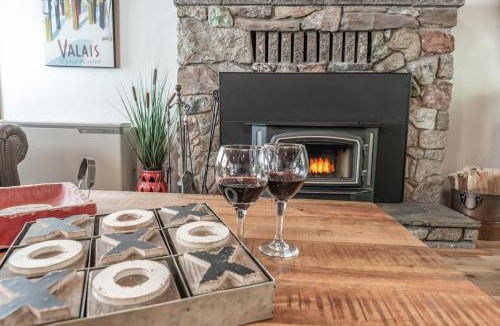 West Village House | Buckeye Bear's Den-AC-Walking Distance to town