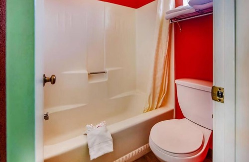 Ridgecrest Hotel | Budget Friendly King Bed Room 2.5 Miles Away From China Lake Naval Base