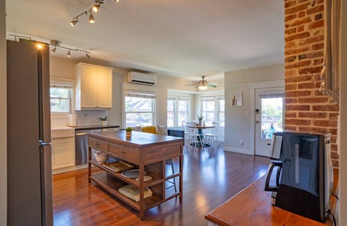 South Park Apartment | Bungalow Farmhouse 2 Bed W/D