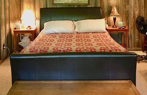 Salem House | BunkHouse Retreat at Minto-Brown Island Salem Oregon