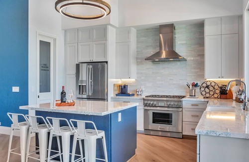 Temelec House | C+C Meadows Farmhouse: Sonoma Wine Country Luxury 5-acre Retreat