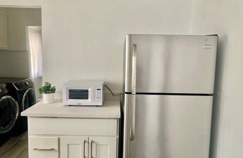 Azusa House | CA5 House Cozy 3BR in Azusa
