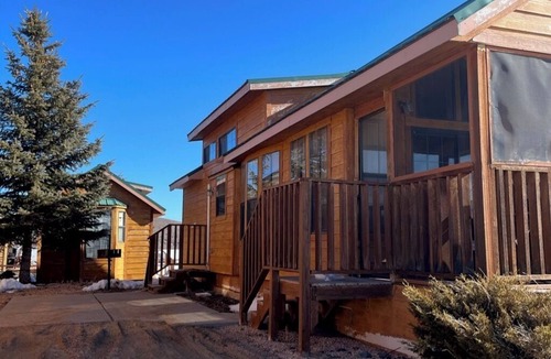 Mammoth Creek Cabin | Cabins by Panguitch Lake: Where Rustic Charm Meets Amazing Fishing!