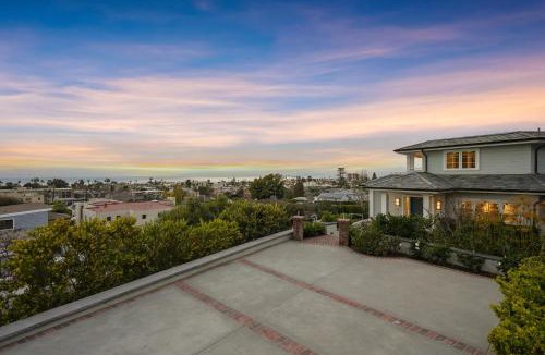 Village of La Jolla Villa | Cabrillo Villa - Massive 7br La Jolla Estate