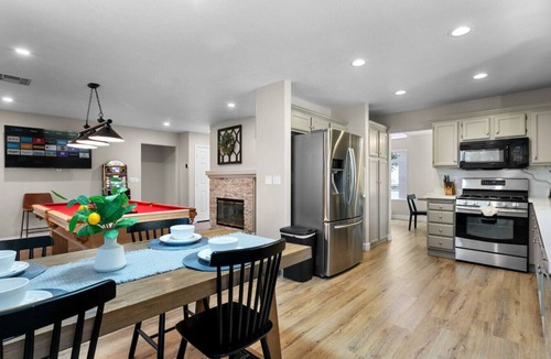 Highland Hills House | Calming 5 BD Home close to Lake Mead