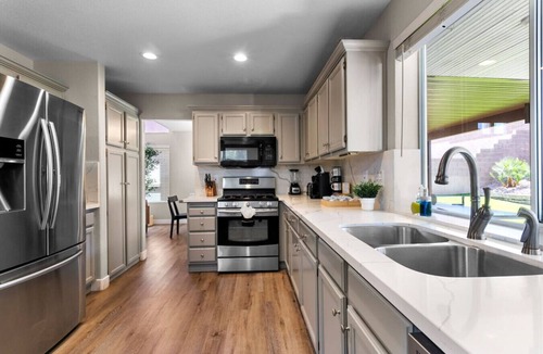 Highland Hills House | Calming 5 BD Home close to Lake Mead