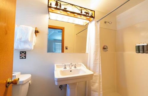 Camp Richardson Hotel | Camp Richardson Historic Resort