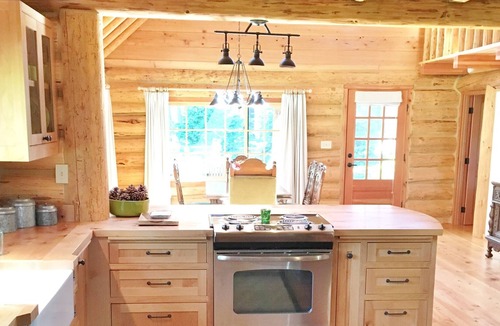 Camp Sherman House | Camp Sherman log house on private 32 acre creekside estate