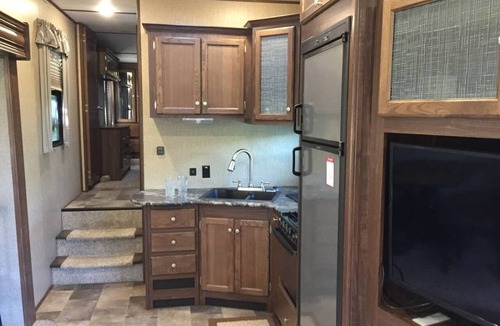 Badger House | Camper at the Sequoia Forest Retreat