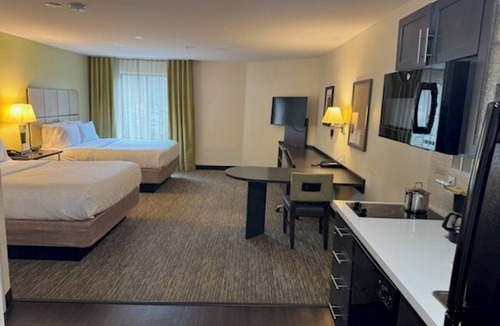 Eugene Hotel | Candlewood Suites Eugene Springfield by IHG