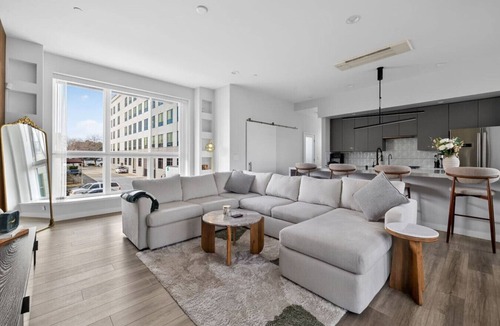 Downtown Sacramento House | Capital City Loft - Modern 3BD Downtown Sacramento Home