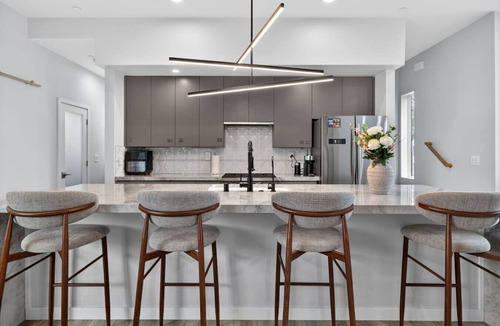 Downtown Sacramento House | Capital City Loft - Modern 3BD Downtown Sacramento Home