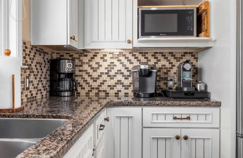 Capitola House | Capitola Village Home - Free Parking & Sleeps 8!