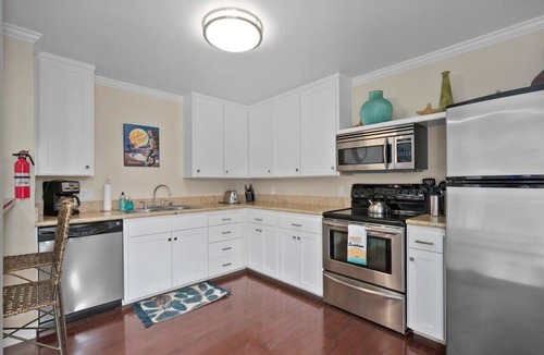 Capitola Apartment | Capitola Vista #1- Dog-friendly