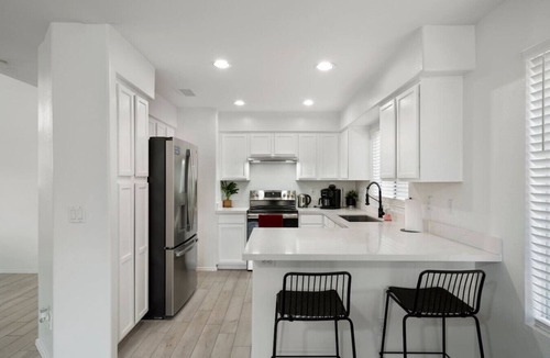 Palm Valley House | Carlos - Desert Flower · City Escape in Goodyear w/Pool | 3BR & 2BA