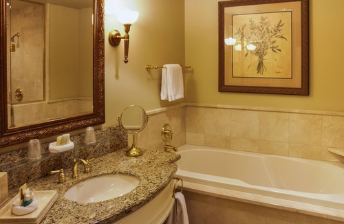 Atascadero Hotel | Carlton Hotel
