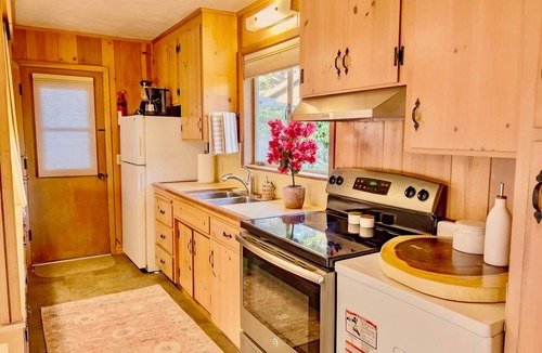 Carmel Point House | Carmel Cottage by the sea LuxeC 30 night min