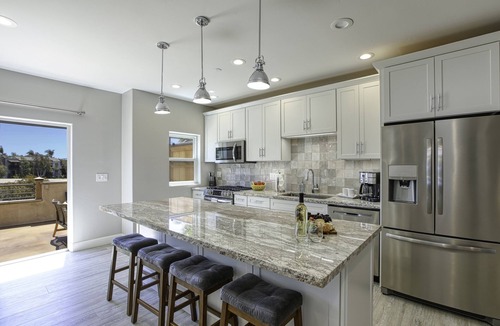 Avila Beach House | Casa Alina: 3 bedroom home steps from beach and golf course