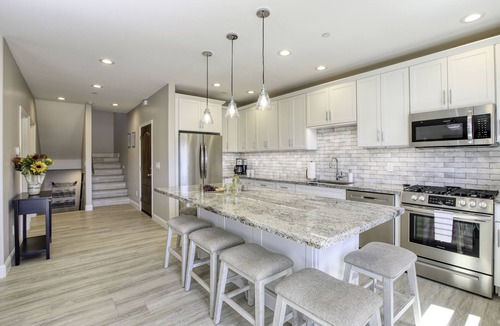 Avila Beach House | Casa Alina: 4 bedroom home steps from beach and golf course