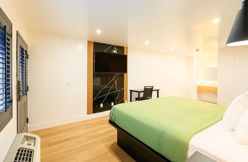 Azusa Hotel | Casa Blanca Hotel - Azusa, Los Angeles