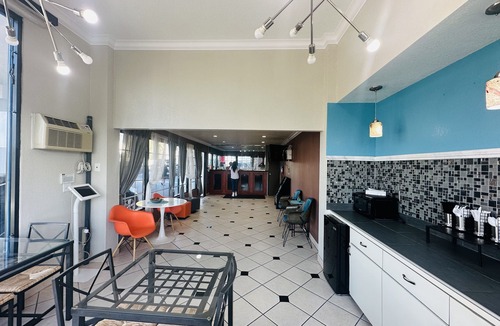 Orange Hotel | Casa Blanca Hotel - Orange