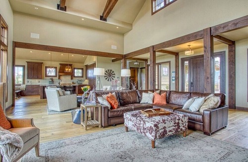 Powell Butte House | Casa de Brasada | Brasada Ranch | Sleeps 10 | Golf