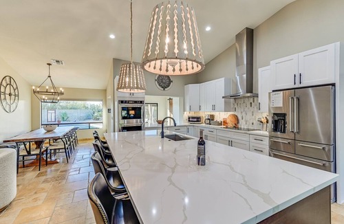 Desert View Village House | Casa Luna | Cave Creek, AZ | 8BR w/Pool, Hot Tub | Sleeps 20 | Pet Friendly