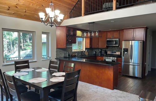 Placerville House | Casa Montana - Charming 4-bedroom bungalow with AC in lovely Placerville