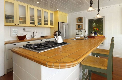 Jenner House | Casa Panama 2 Option by the Sea. The basic idea is to provide the same experience for smaller parties of up to 4 people. You get 2 King Bedrooms, 2.5 Bathrooms, and the rest of the house all to yourself! Only one reservation is booked at a time.