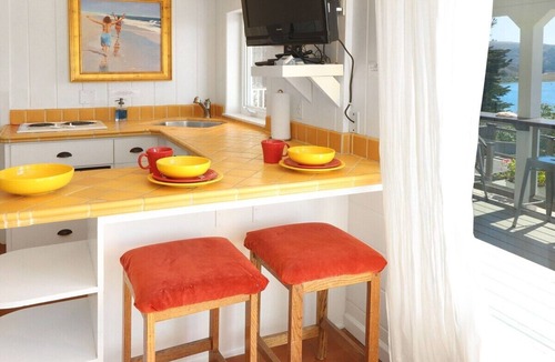 Jenner House | Casa Panama 2 Option by the Sea. The basic idea is to provide the same experience for smaller parties of up to 4 people. You get 2 King Bedrooms, 2.5 Bathrooms, and the rest of the house all to yourself! Only one reservation is booked at a time.