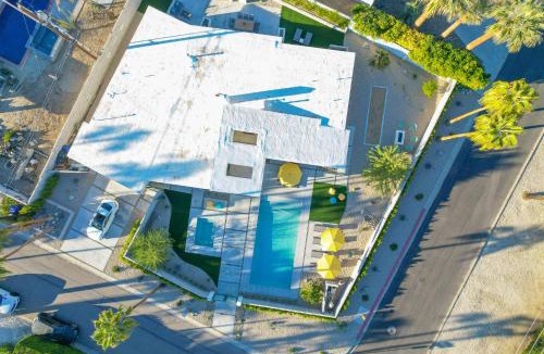 Sunmor House | Casa Roka - Room for the Whole Family