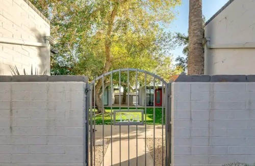 Arcadia Lite Condo | CASITA LINDA ON ARCADIA 2BED/2BATH ~ POOL ~ PATIO