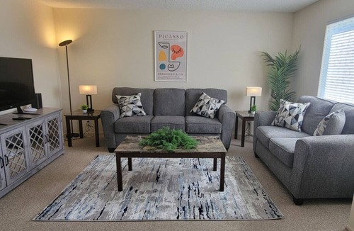 Old San Leandro Apartment | Castro Place Apartment in Downtown San Leandro