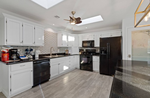 Oracle Foothills Estates House | Catalina Foothills/Heated Pool/Guesthouse/Sleeps 16