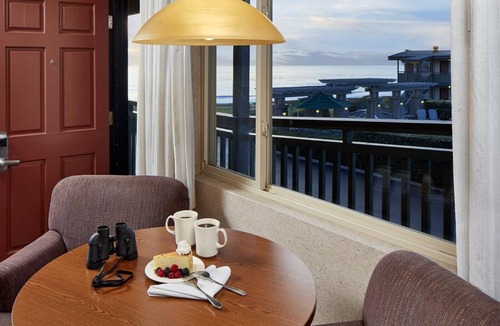 San Simeon Hotel | Cavalier Oceanfront Resort San Simeon | Standard King | Onsite Pools
