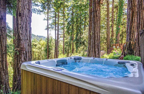 Cazadero House | Cazadero 4BR mountain cabin with hot tub in the redwoods — dog friendly