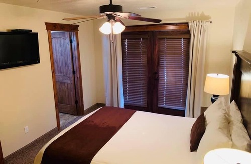Roosevelt Hotel | CB&M Executive Suites