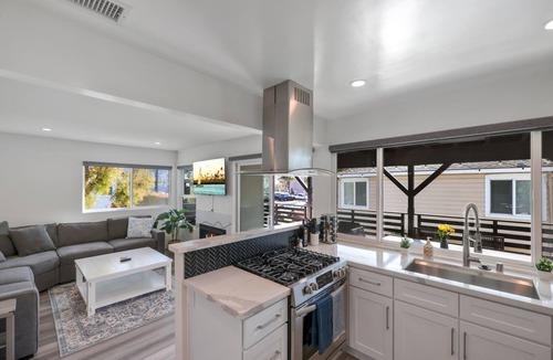 Corona del Mar House | CDM Goldenrod - 5 min Walk to Beach with 2 Decks, Firepit, Central AC