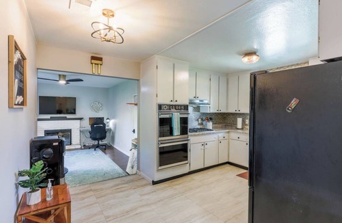 Fremont House | Central Family Home near Tesla, Shops and Parks