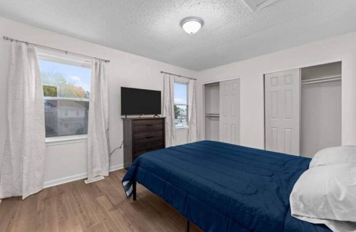 Virginia Beach House | Centrally Located 2BR 2Bath Home