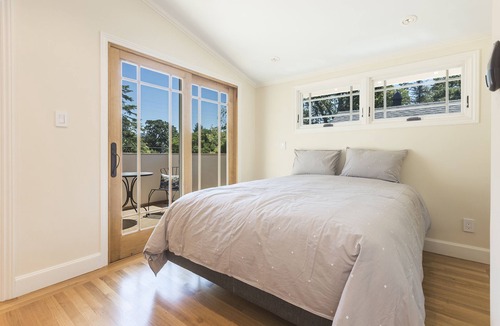 San Anselmo House | Centrally located Craftsman home