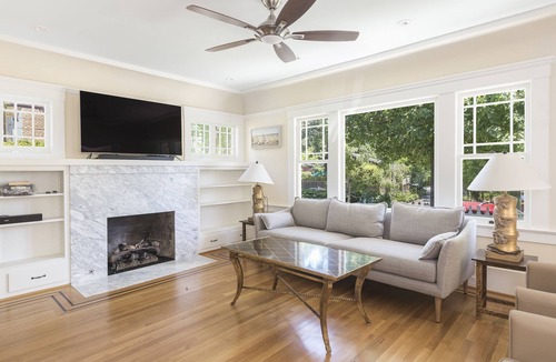San Anselmo House | Centrally located Craftsman home