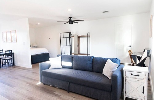 Gilbert Apartment | Centrally located cozy Studio in peaceful neighborhood!