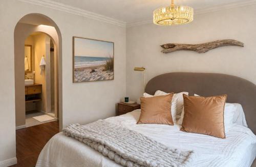 North Clairemont House | Centrally Located San Diego Oasis