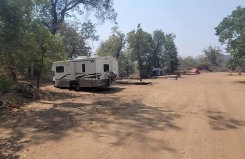 Pinehurst RV Rental | CG13 Sml Campsite/Shower Kings Canyon/Sequoia NP