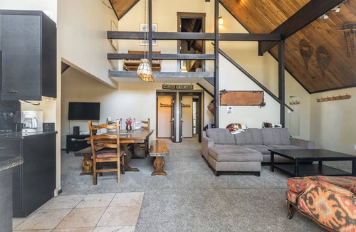 Ashland Ski Chalet | Chalet #16, Slope Side Ski in Ski Out Spacious Fam