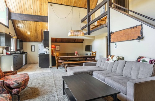 Ashland Ski Chalet | Chalet #16, Slope Side Ski in Ski Out Spacious Fam