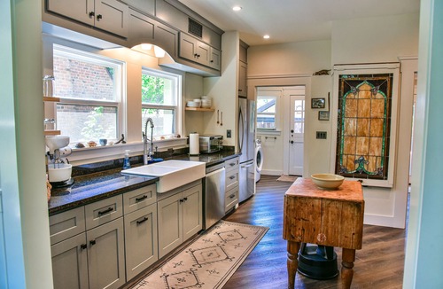 Lodi House | Charm and Comfort in Quiet Lodi Neighborhood