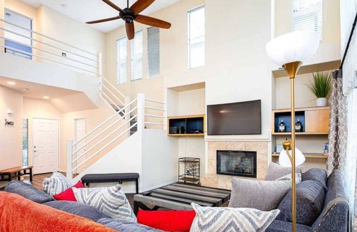 Los Serranos House | Charm of Chino Hills